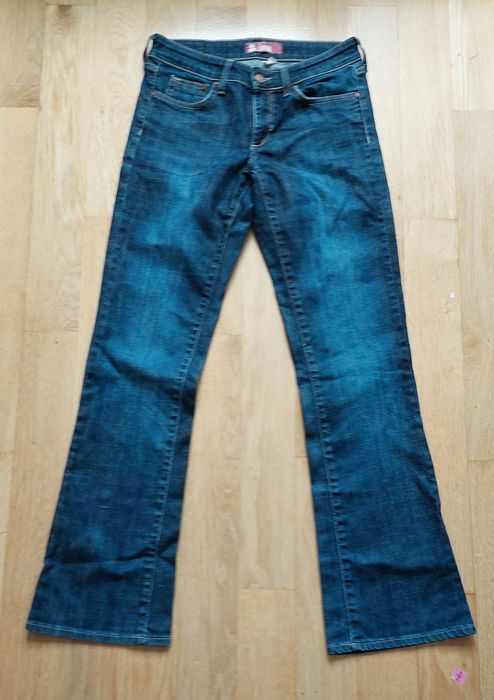 Дамски дънки размер М
