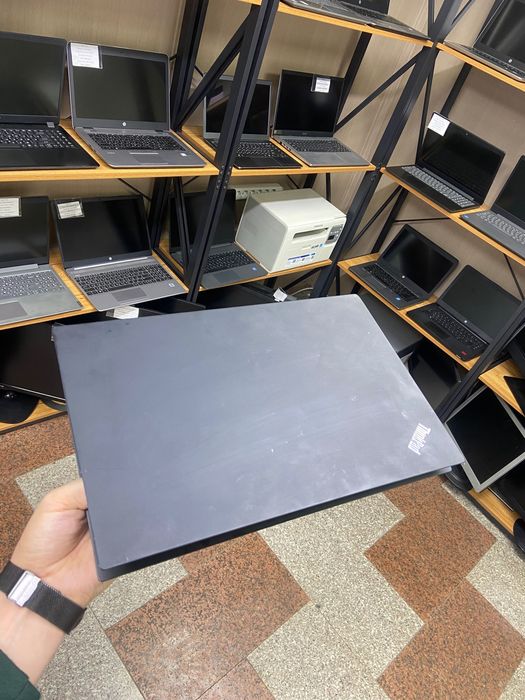 LenovoThinkpad/i5-10gen/8gb/256gb