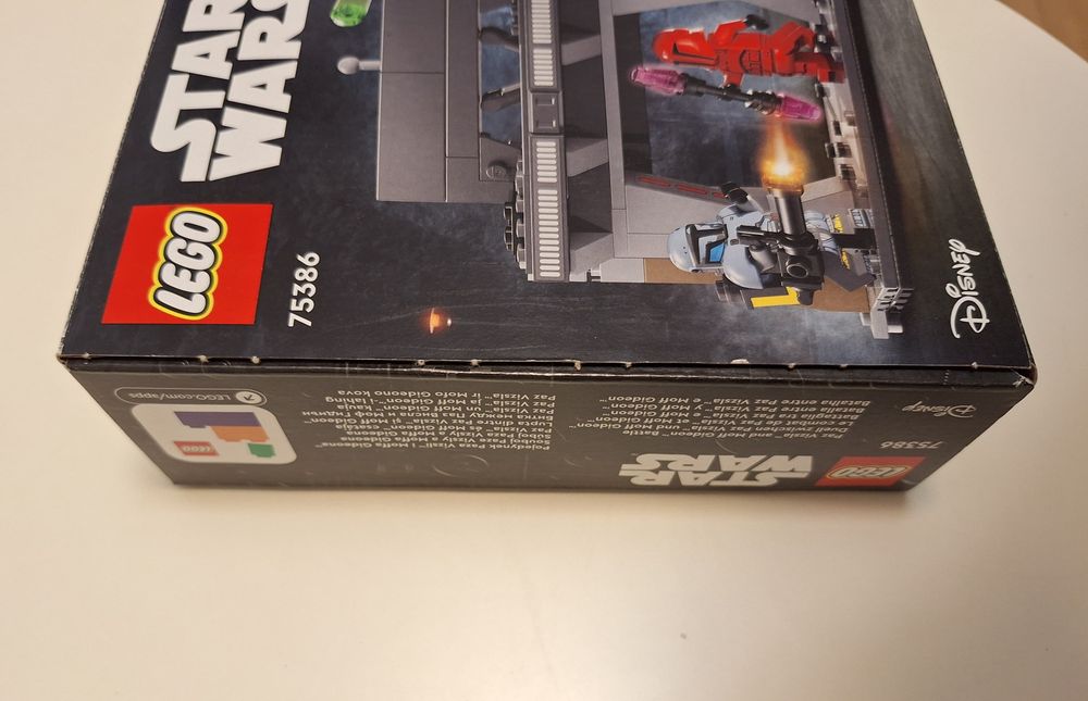 LEGO STAR WARS 75386 Pas Vizsla and Moff Gideon Battle
