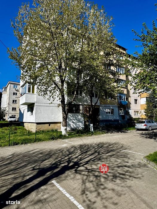 SE VINDE Apartament pe 2nivele situat central in Falticeni, jud. SV