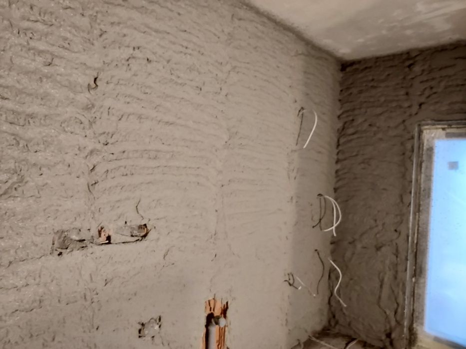 Tencuiala mecanizata.