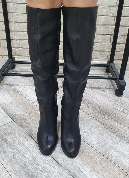 женские  зимние  сапоги