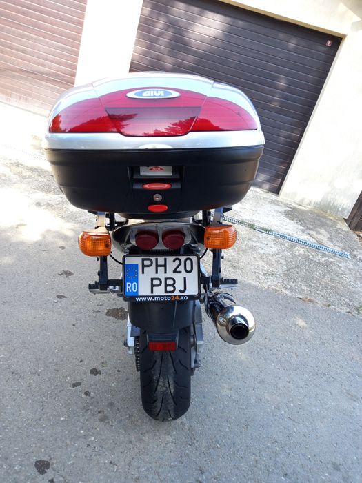 De vanzare yamaha fzs 1000