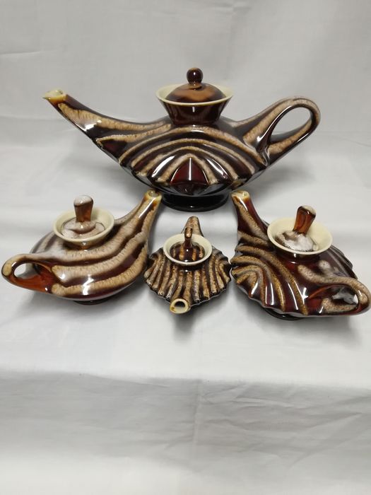 Керамическая посуда для дома.