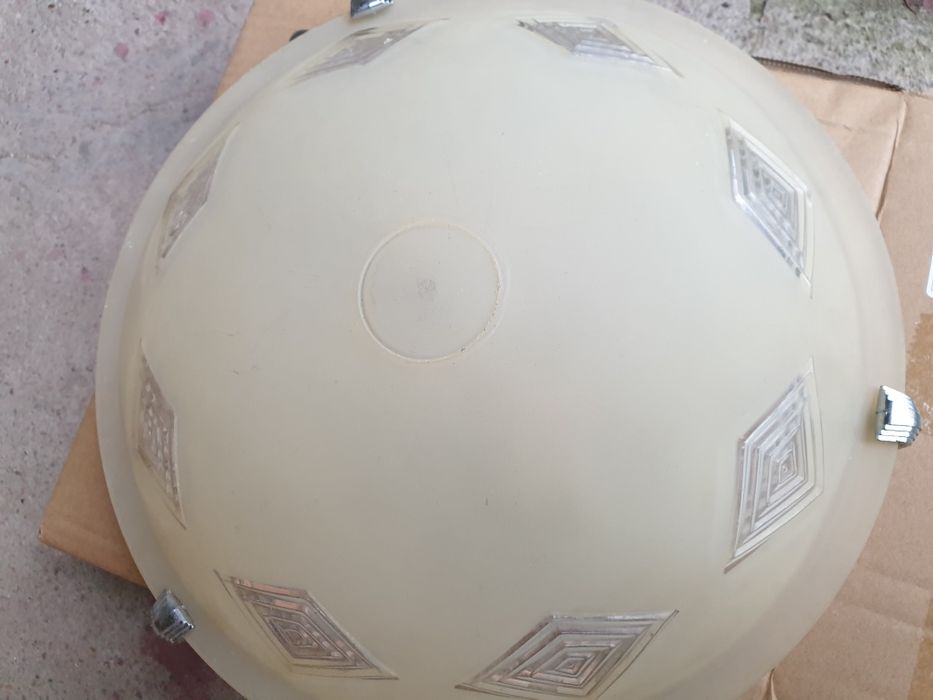 Aplică crem interior