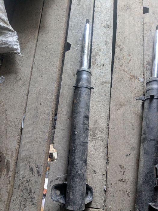 Амортизаторы на Мерседес 124