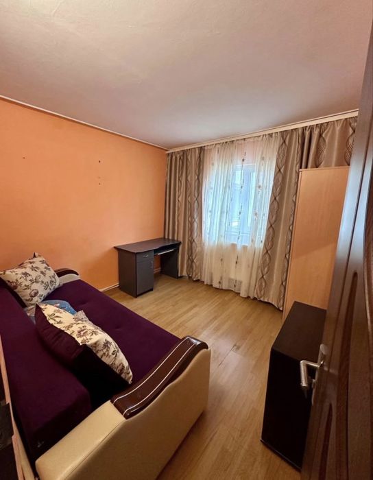 Apartament cu 3 camere