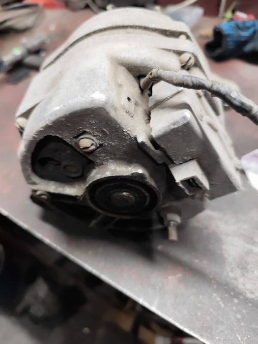 Генератор Опель Аскона