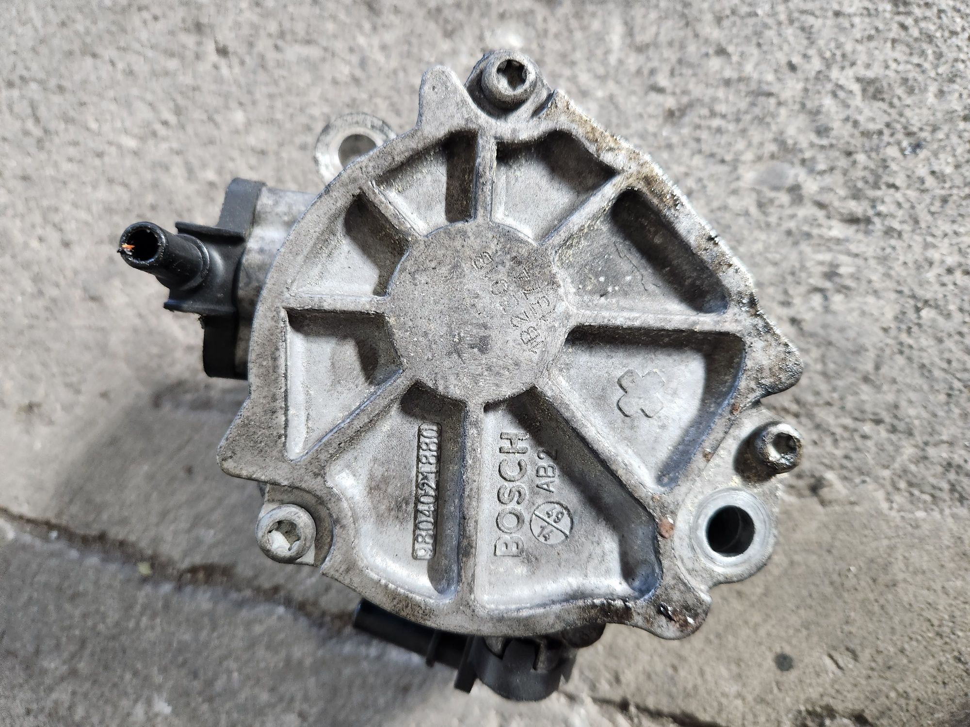 Вакум помпа Пежо 1.6hdi 120кс гр. Казанлък • OLX.bg