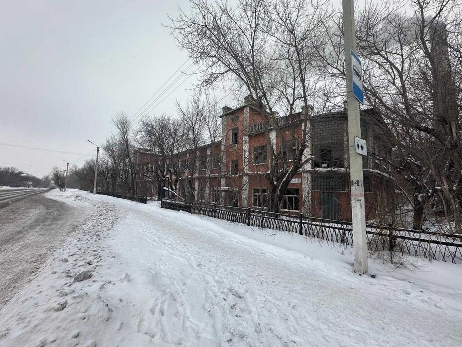 Здание 3 этажа 1200 кв м