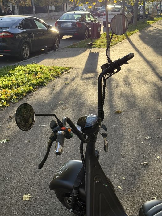 Vând trotinetă electrică / scuter electric tip Harley