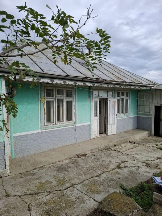 Teren si casa Prisecani, com Boghesti