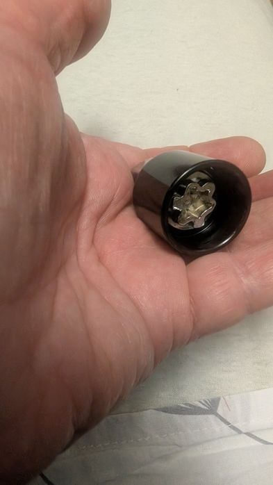 Вложка за секретен болт за автомобили от VAG групата.