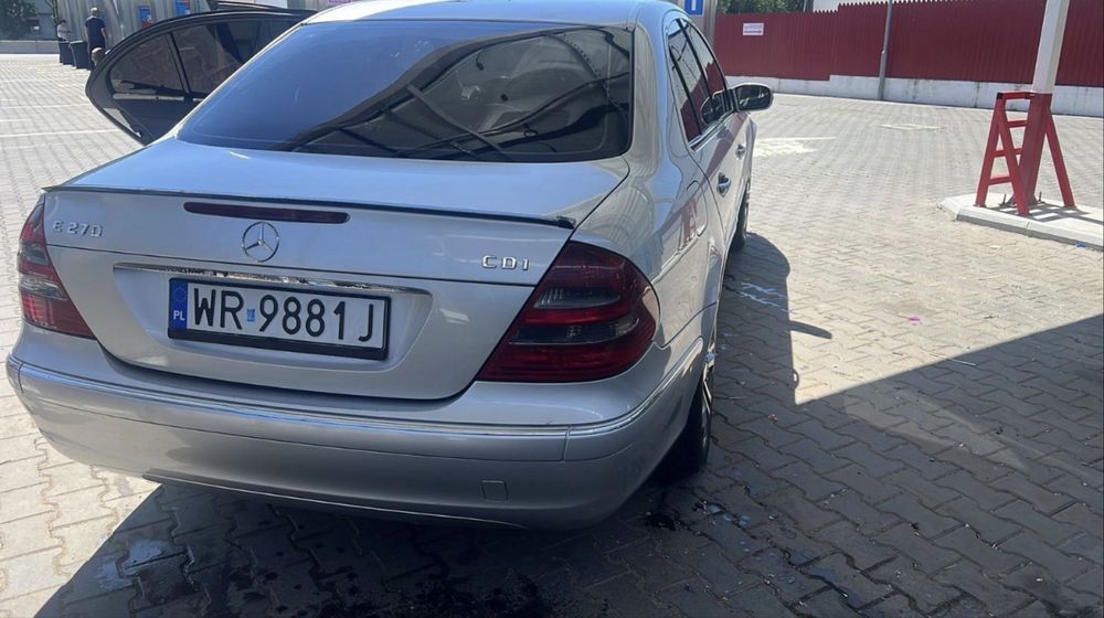 Mercedes benz 211 2.7 diesel