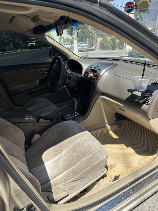 nissan maxima a33 2002