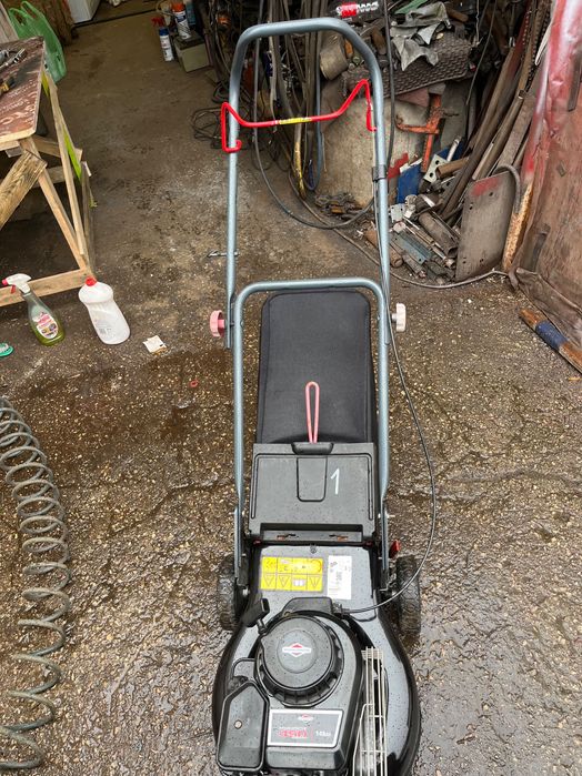 1: Моторна косачка  MURRAY