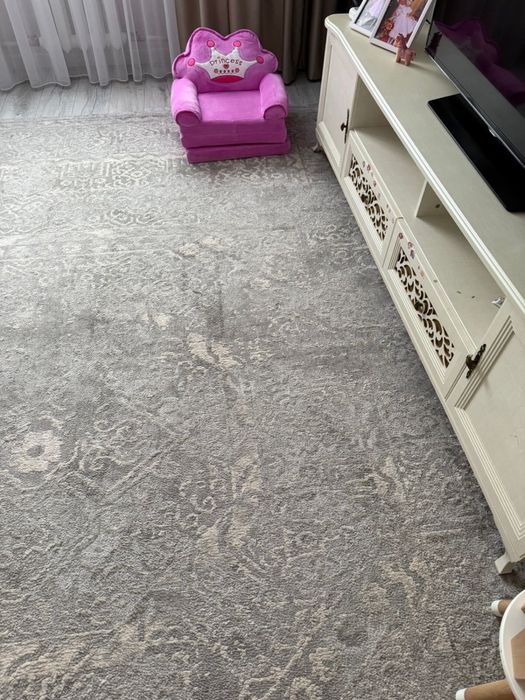 Ковёр 3/4 в отличном состоянии