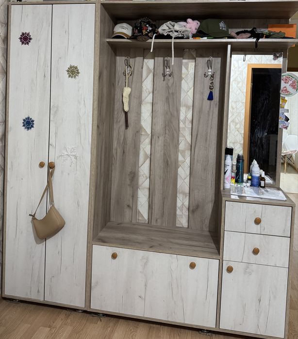 Продам прихожую состояние хорошая