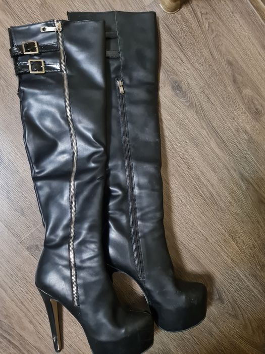 Продам женские ботфорды