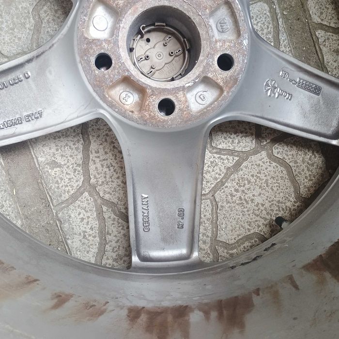 Оригинални 18 цолови джанти за Ауди