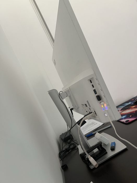 All-in-One 27 inch MSI Modern AM272 Alb, impecabil, ideal birou/home office".