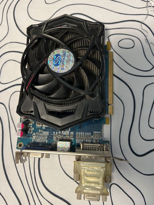 Видеокарта Sapphire Hd 5570