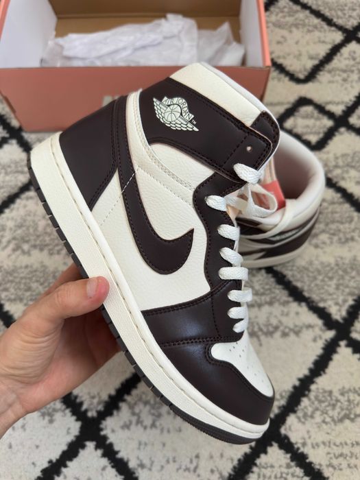 Nike Air Jordan 1 Retro High OG Light Madder Root Brown Maro Marime 43 Aproape Noi Cu Cutie
