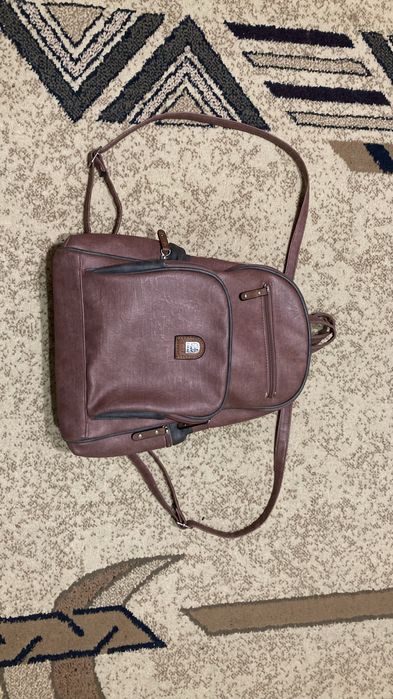 Rucsac de oras cu buzunare