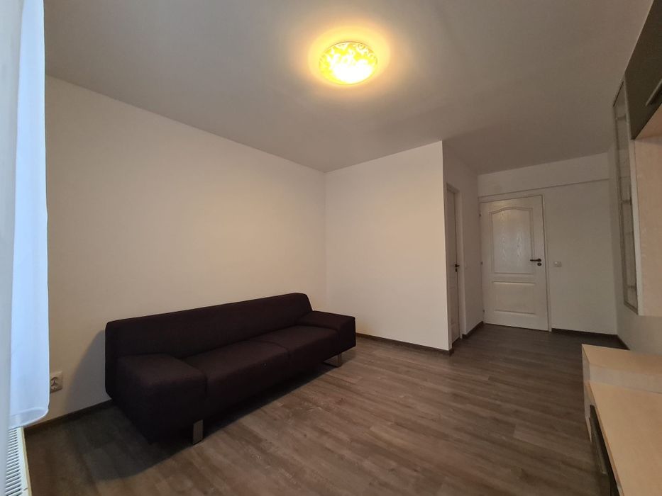 Apartament 3 camere, decomandat, mansardă, Strand