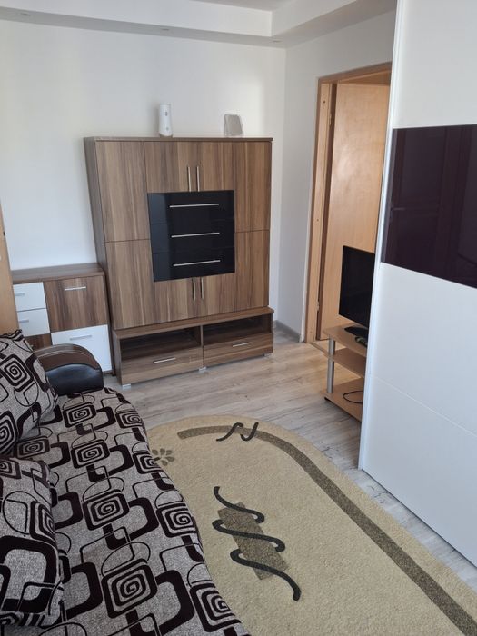 Inchiriez apartament regim hotelier