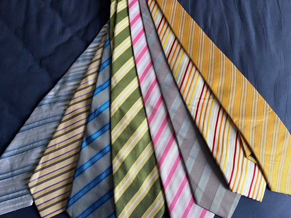 Продавам чисто нови маркови вратовръзки