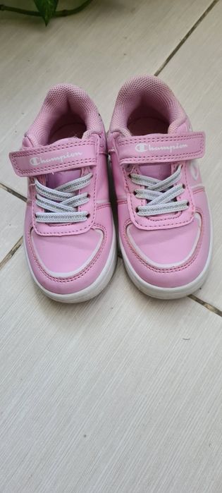 Adidași fetițe mărimea 22