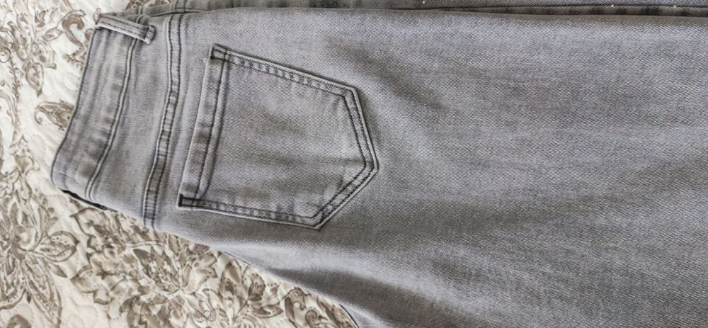 Светло сиви дънки