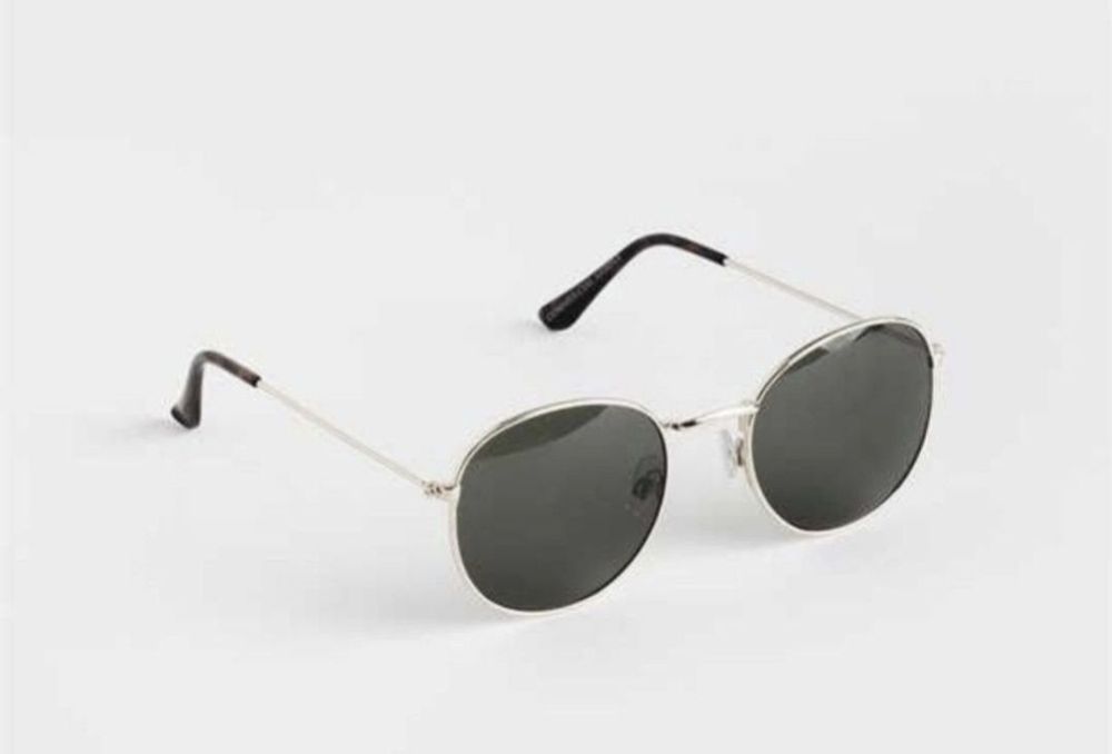 Ochelari de soare cu etui dreptunghiulari Avon