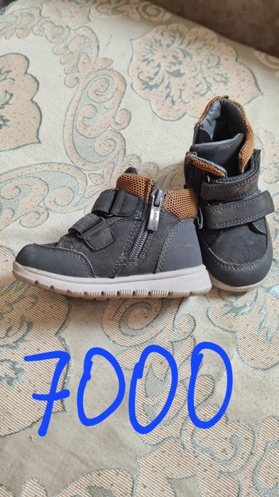 Продам детские вещи