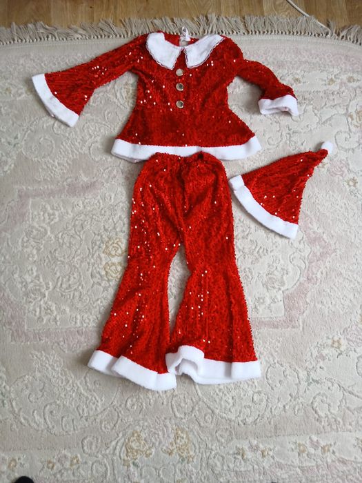 Продам нарядный костюм на 5-6 лет