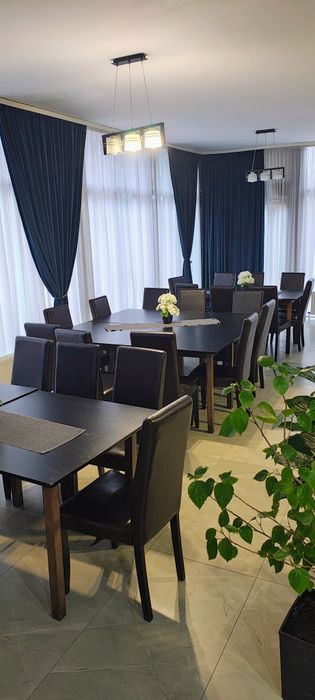 Vând mese restaurant