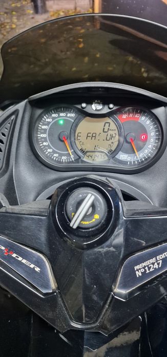 Vând schimb can am spyder bombardier