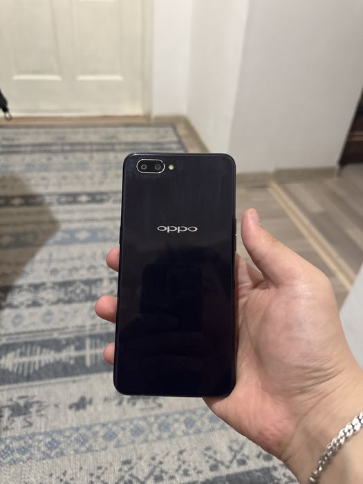 Продается OPPO A3s 16 гб