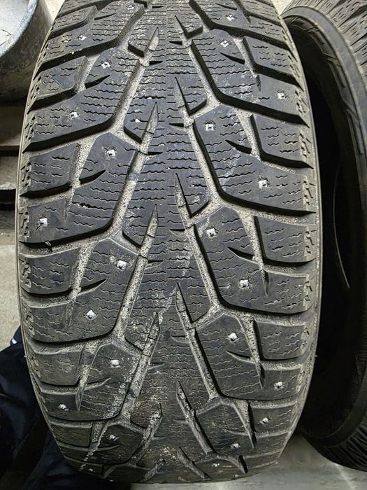 Продам комплект резины