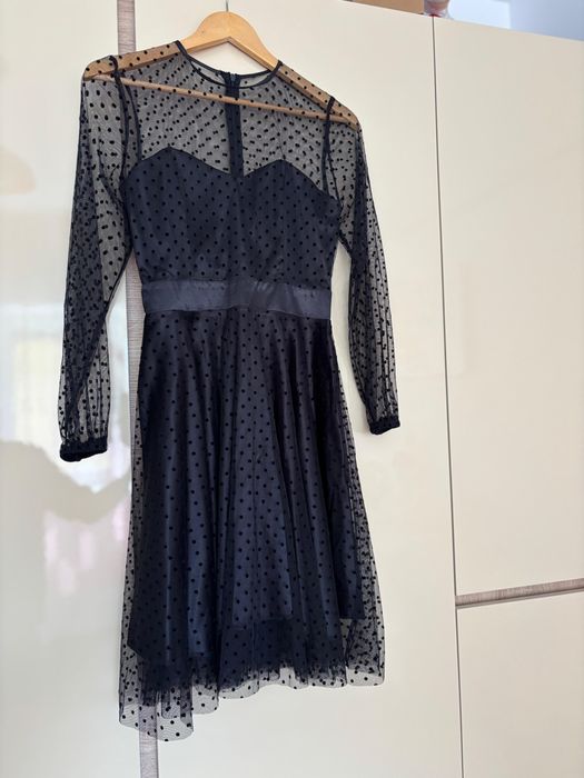 Rochie neagra nepurtata