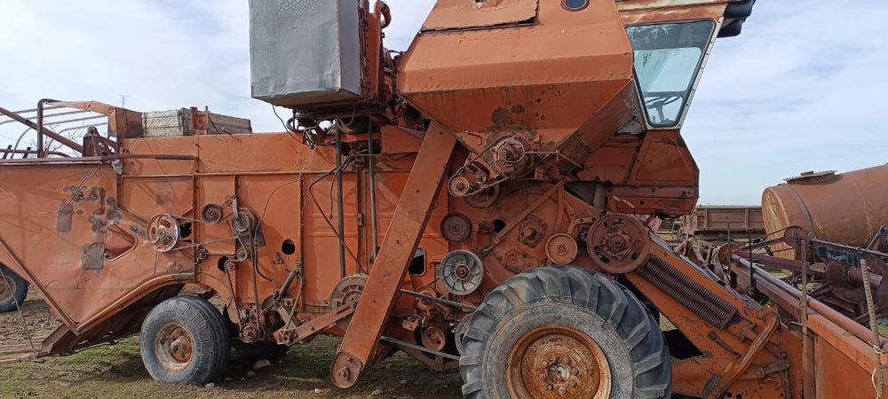 Комбайн самоходный СК-5 (НИВА)