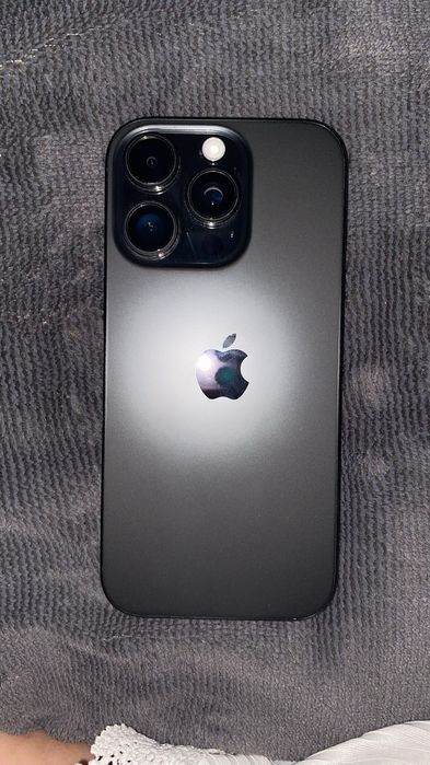 iPhone 16 pro в идеальном состоянии