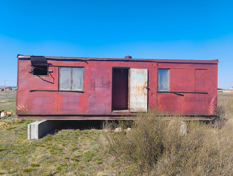 Продам жилой вагон 3м*9м