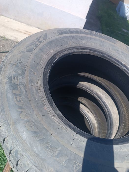 Комплект зимних шин 265/70R16