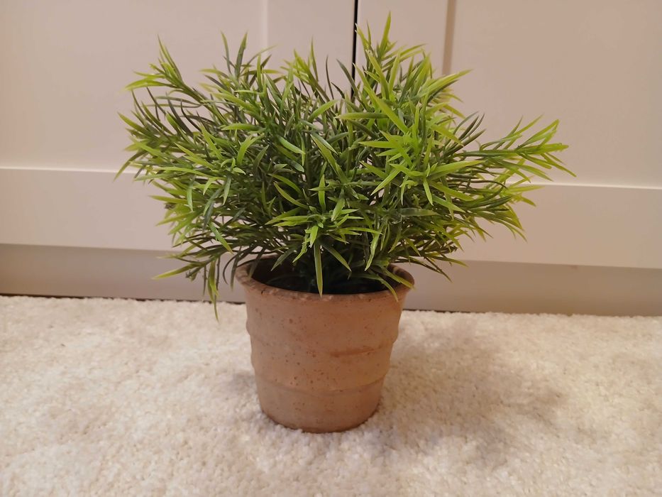 Rozmarin planta artificiala in vas de teracota italian
