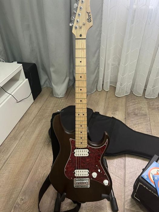 Гитара Cort и усилитель