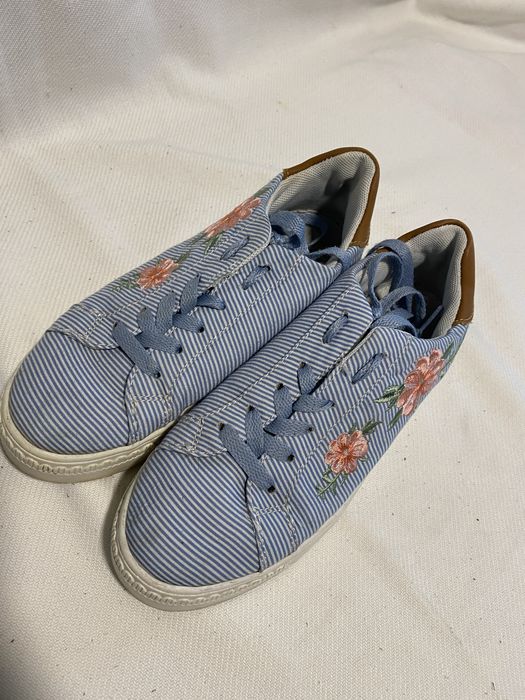 Tenesi colorati cu model floral