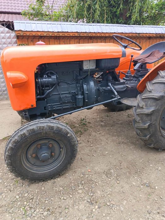 Tractor de vanzare