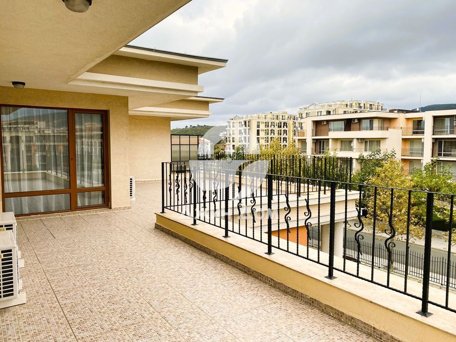 Продава се Четиристаен апартамент в Свети Влас - 195 кв.м за 1242 €/кв.м - Снимка #3